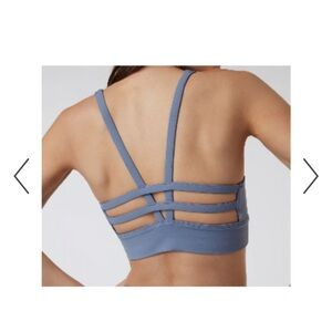 NWOT. VUORI Sports bra in Dusty Blue